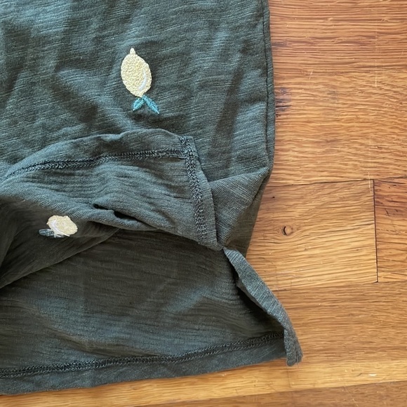 St John’s Bay Lemon Embroidered Tee medium - Picture 3 of 4